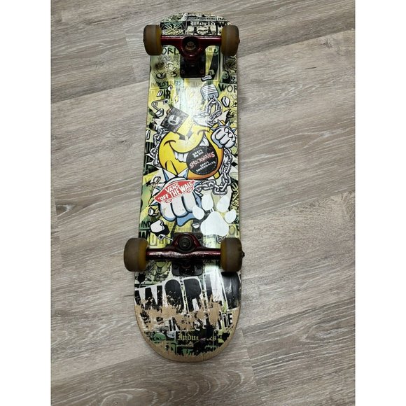 Vintage World Industries Complete Skateboard Flame Boy‎ Trucks Wheels - Picture 4 of 12